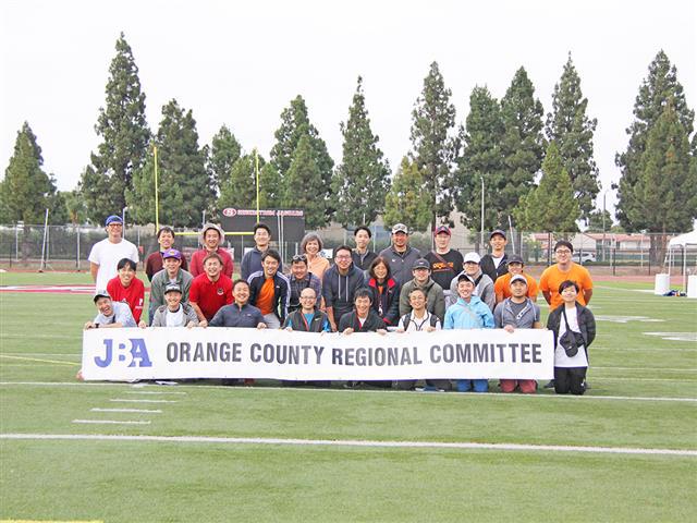 早朝の準備から大会終了後の後片付けまで、運動会の運営に汗を流した実行委員、ボランティアの面々