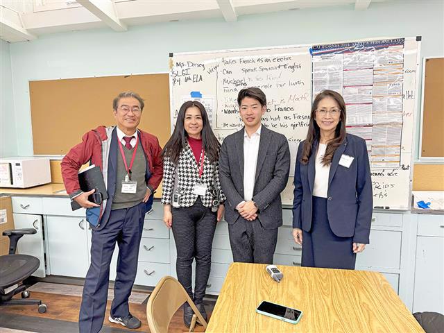 在ロサンゼルス日本国総領事館の黒木副領事（右から2番目）に、 ロックダウン後の振り返りと今後の課題について指導をいただきました。