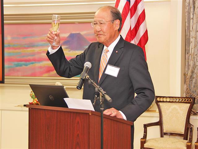 「日本とアメリカは経済的にも安全保障的にも互いを必要とする、家族のような関係」と話したIinoさん。