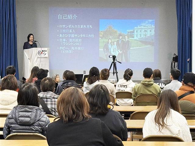 原田様の講演の様子。