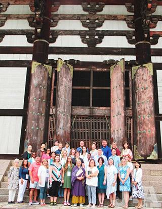 文化体験の一環として東大寺も訪問。